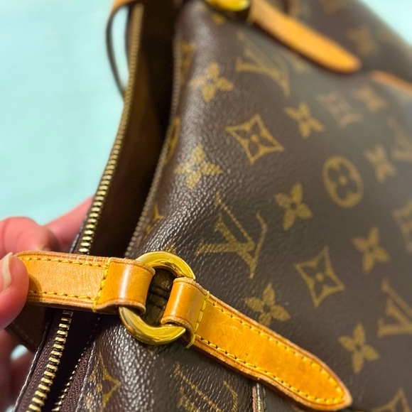 LV AUTHENTIC - Picture 3 of 9